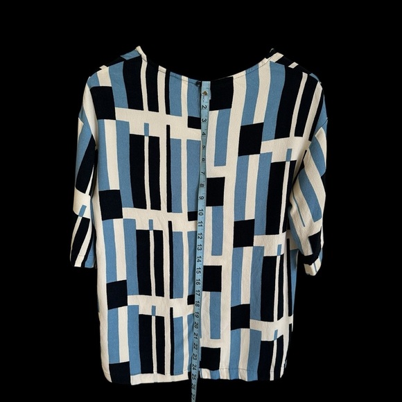 Marimekko size 40 Blue White Geometric V Neck Blouse Top 3/4 Sleeve Viscose - Picture 3 of 6
